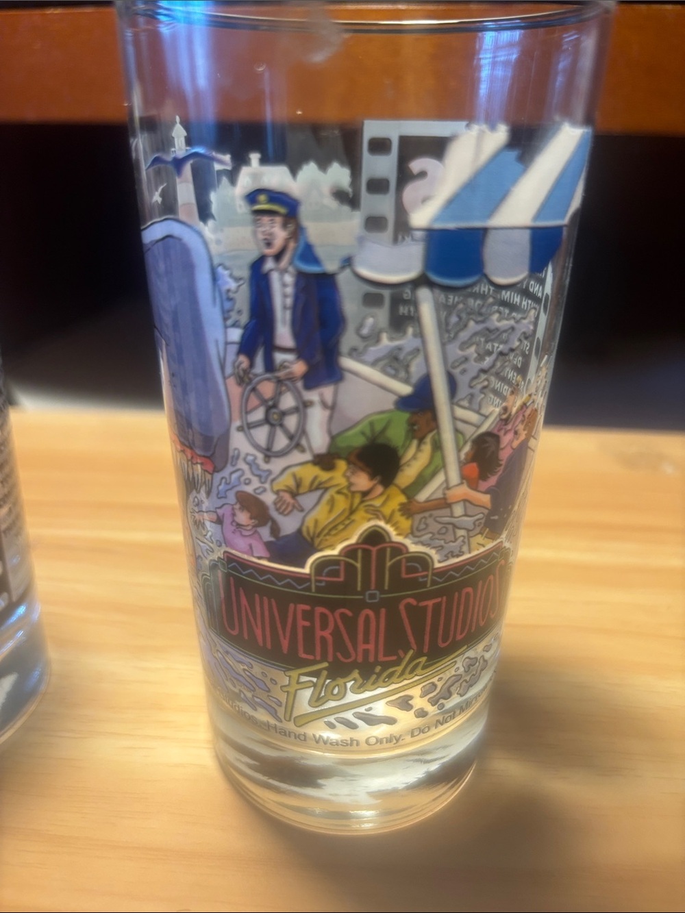 1990 Jaws & E.T. Universal Collector Glasses - Picture 4 of 8